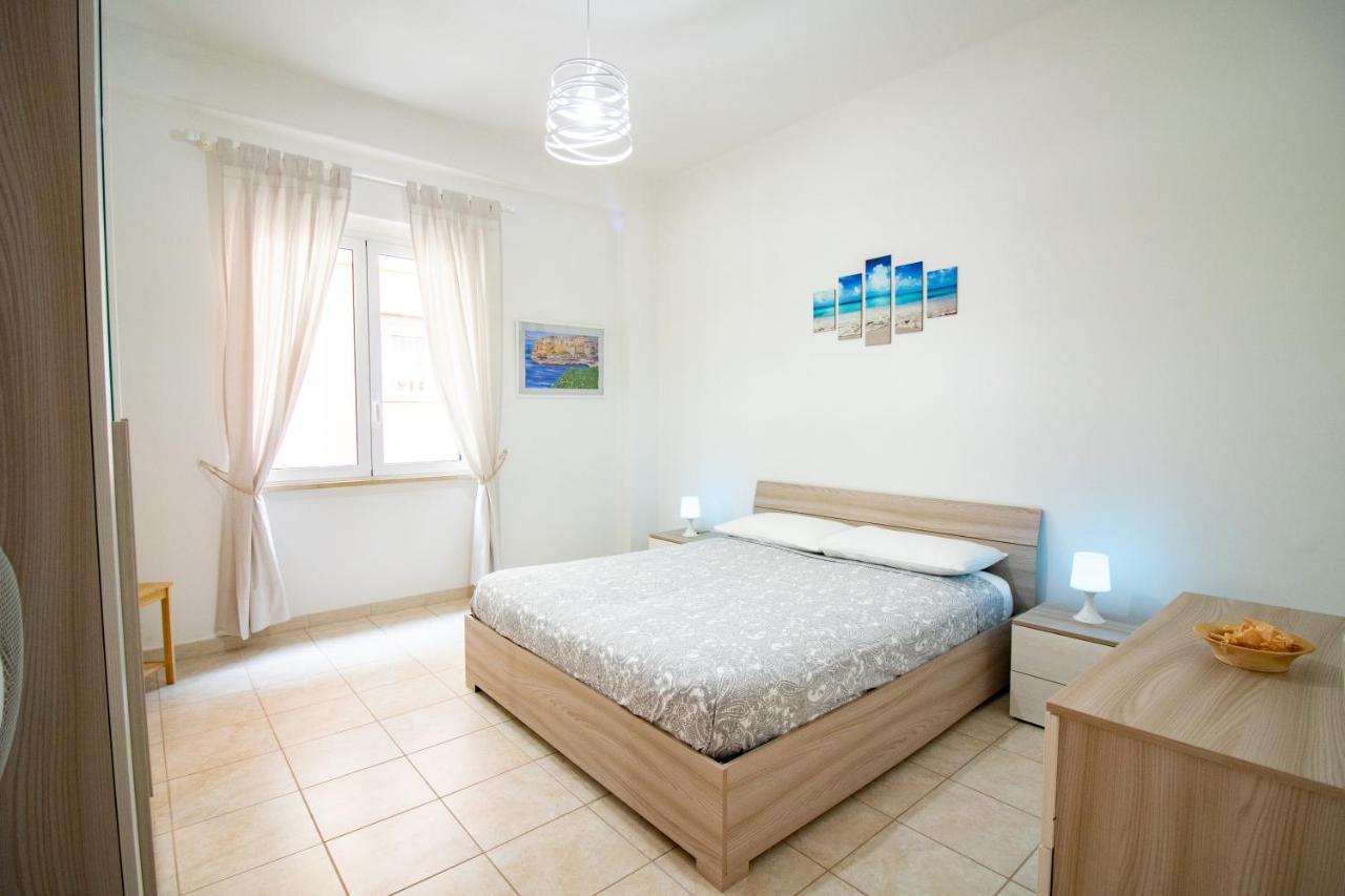 La Casa Di Polignano- Locazione Turistica Apartment โปลีญาโนอามาเร ภายนอก รูปภาพ