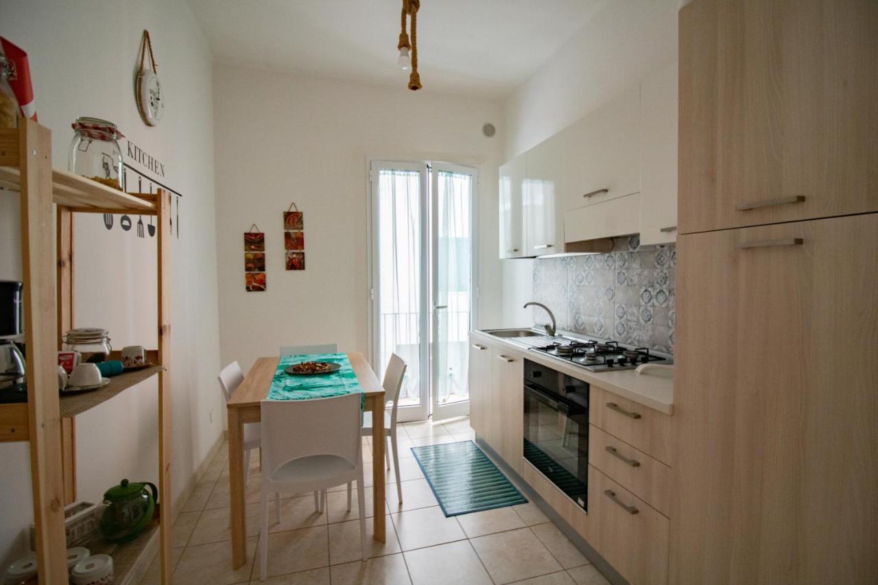 La Casa Di Polignano- Locazione Turistica Apartment โปลีญาโนอามาเร ภายนอก รูปภาพ